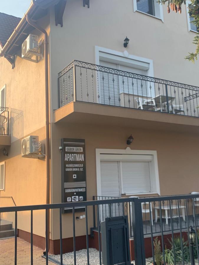 Gabor Aron Apartment Hajdúszoboszló Extérieur photo