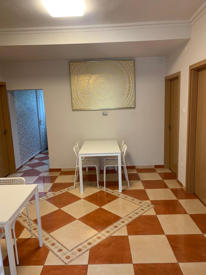 Gabor Aron Apartment Hajdúszoboszló Extérieur photo